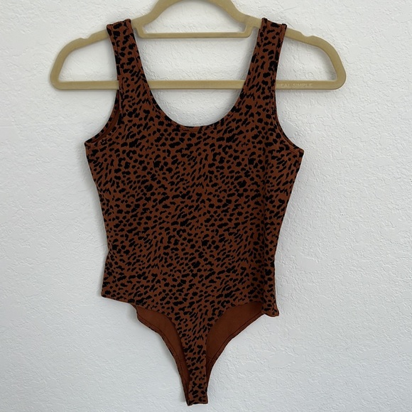 NWT Monrow leopard print bodysuit Medium - Picture 4 of 4